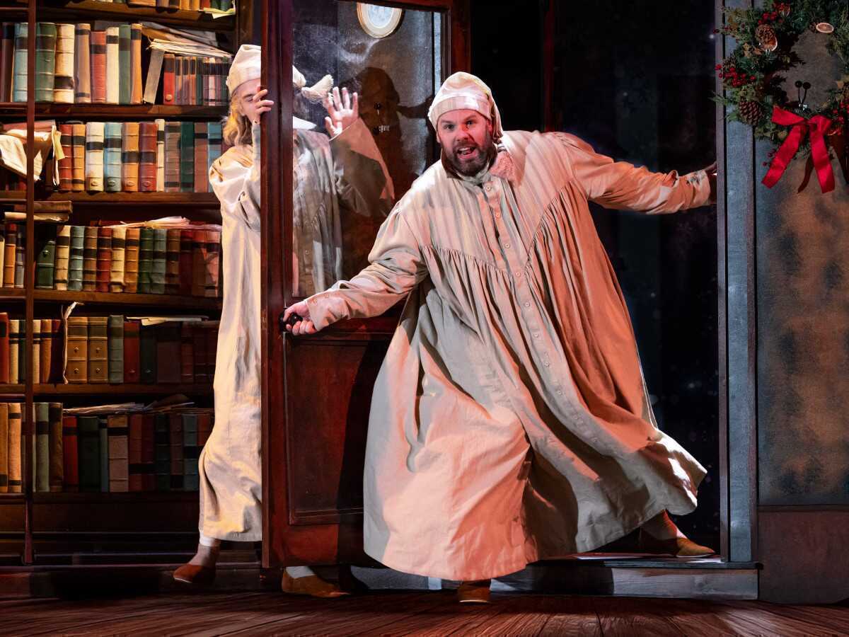 Christmas Carol Goes Wrong